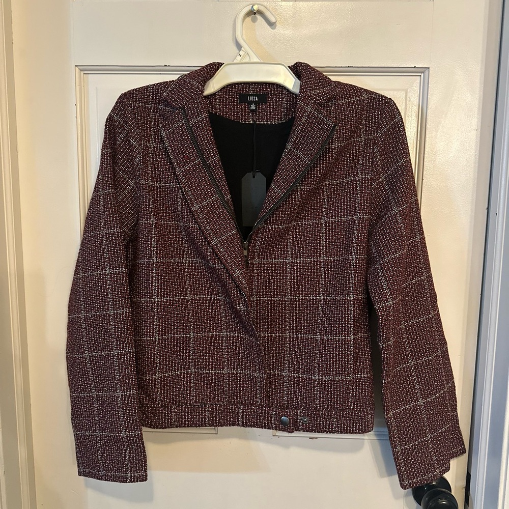 Lucca NWT plaid Tweed Style in burgundy, white, black Blazer Zip Front Sz Small